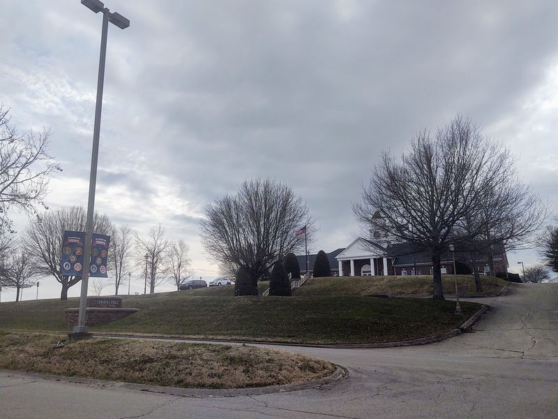 File:Spring hill city hall.jpg
